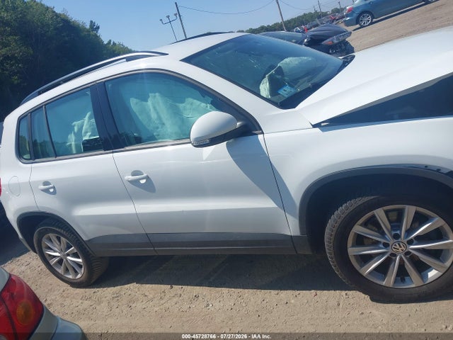 Продаж на аукціоні авто 2018 Volkswagen Tiguan Limited 2.0t, vin: WVGBV7AX7JK001615, номер лоту: 45728766
