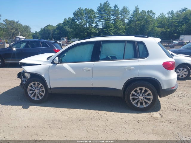 Продаж на аукціоні авто 2018 Volkswagen Tiguan Limited 2.0t, vin: WVGBV7AX7JK001615, номер лоту: 45728766