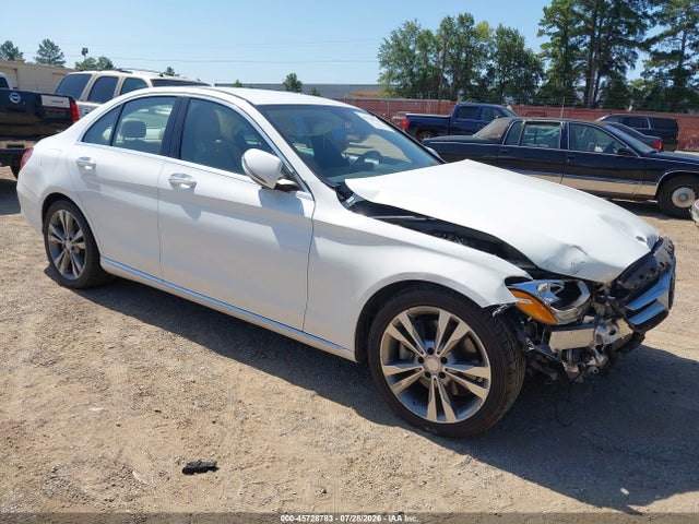 45728783 :رقم المزاد ، 55SWF4JB1GU161788 vin ، 2016 Mercedes-benz C 300 مزاد بيع