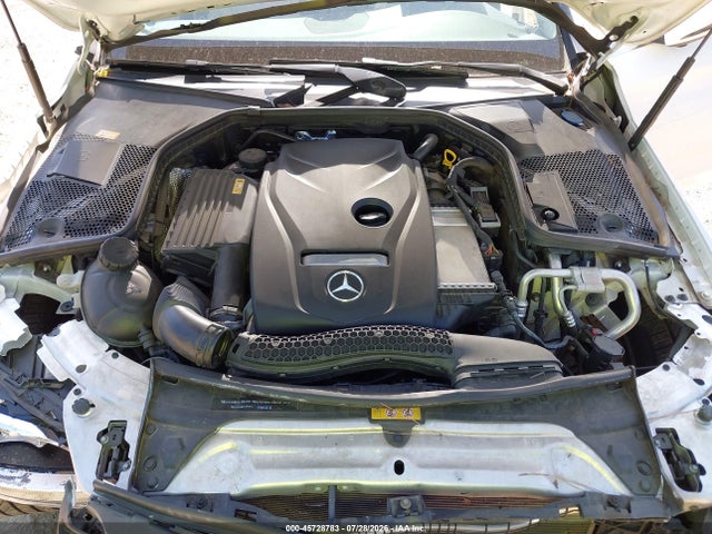 45728783 :رقم المزاد ، 55SWF4JB1GU161788 vin ، 2016 Mercedes-benz C 300 مزاد بيع