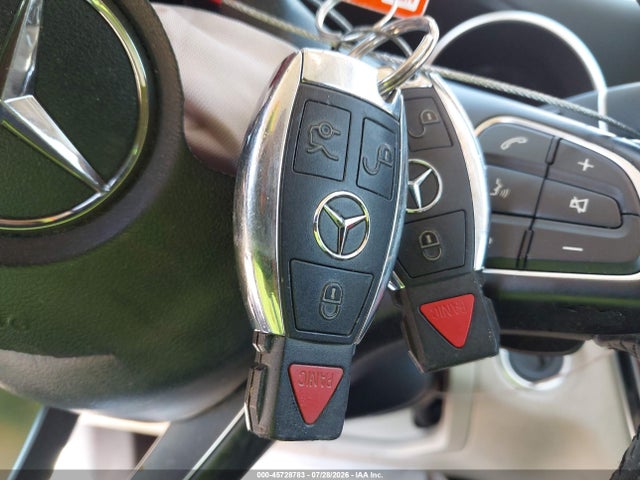 45728783 :رقم المزاد ، 55SWF4JB1GU161788 vin ، 2016 Mercedes-benz C 300 مزاد بيع