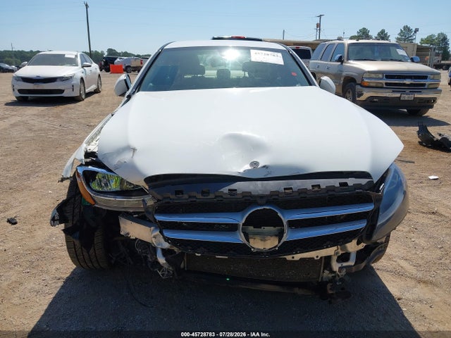 45728783 :رقم المزاد ، 55SWF4JB1GU161788 vin ، 2016 Mercedes-benz C 300 مزاد بيع
