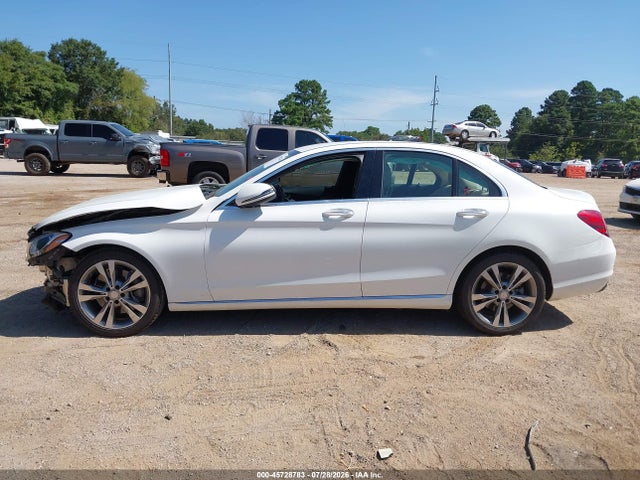 45728783 :رقم المزاد ، 55SWF4JB1GU161788 vin ، 2016 Mercedes-benz C 300 مزاد بيع
