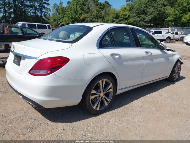 45728783 :رقم المزاد ، 55SWF4JB1GU161788 vin ، 2016 Mercedes-benz C 300 مزاد بيع