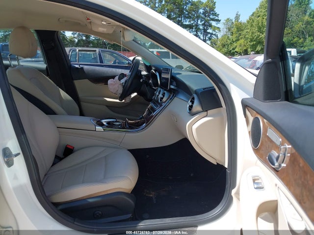 45728783 :رقم المزاد ، 55SWF4JB1GU161788 vin ، 2016 Mercedes-benz C 300 مزاد بيع