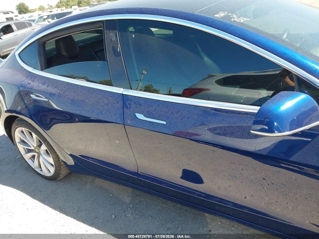 45728791 :رقم المزاد ، 5YJ3E1EB3KF365615 vin ، 2019 Tesla Model 3 Long Range/performance مزاد بيع