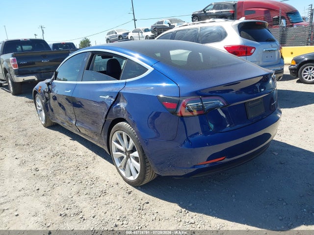 45728791 :رقم المزاد ، 5YJ3E1EB3KF365615 vin ، 2019 Tesla Model 3 Long Range/performance مزاد بيع