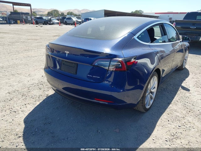 45728791 :رقم المزاد ، 5YJ3E1EB3KF365615 vin ، 2019 Tesla Model 3 Long Range/performance مزاد بيع