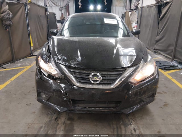 45728792 :رقم المزاد ، 1N4AL3AP8JC112253 vin ، 2018 Nissan Altima 2.5 Sr مزاد بيع