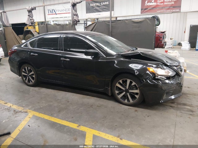 45728792 :رقم المزاد ، 1N4AL3AP8JC112253 vin ، 2018 Nissan Altima 2.5 Sr مزاد بيع