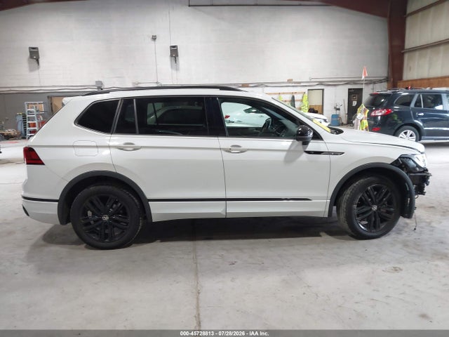 Продаж на аукціоні авто 2022 Volkswagen Tiguan 2.0t Se R-line Black, vin: 3VV8B7AX8NM174440, номер лоту: 45728813