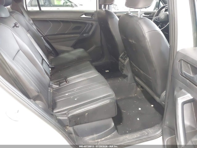 Продаж на аукціоні авто 2022 Volkswagen Tiguan 2.0t Se R-line Black, vin: 3VV8B7AX8NM174440, номер лоту: 45728813