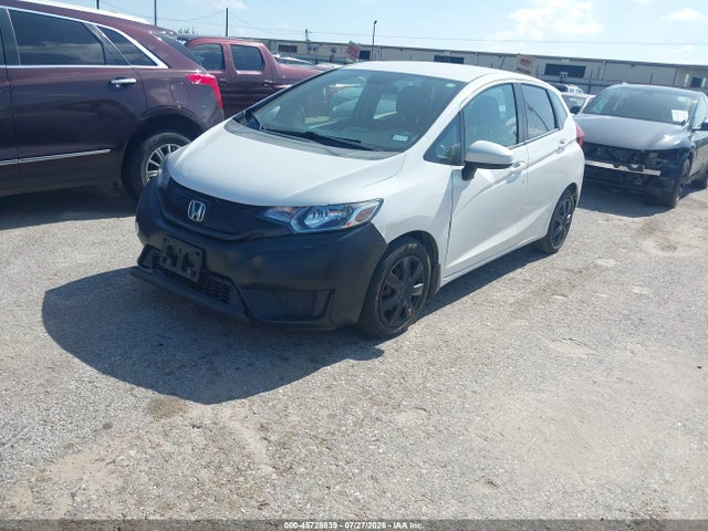 45728839 :رقم المزاد ، 3HGGK5H59FM785311 vin ، 2015 Honda Fit Lx مزاد بيع
