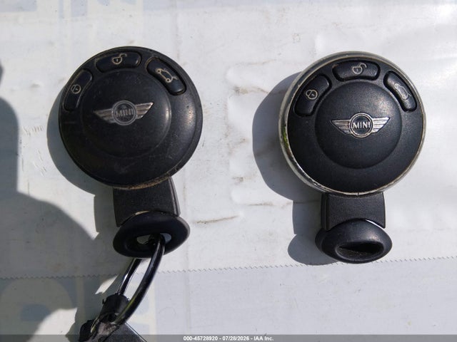 2007 Mini Cooper S მანქანა იყიდება აუქციონზე, vin: WMWMF73507TL84870, აუქციონის ნომერი: 45728920