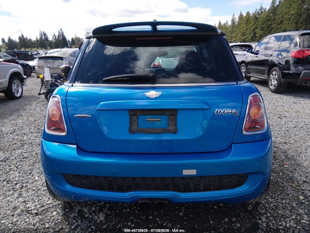 2007 Mini Cooper S მანქანა იყიდება აუქციონზე, vin: WMWMF73507TL84870, აუქციონის ნომერი: 45728920