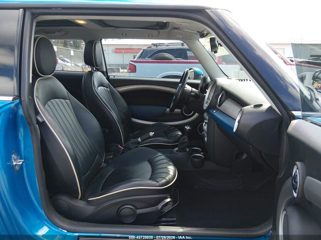 2007 Mini Cooper S მანქანა იყიდება აუქციონზე, vin: WMWMF73507TL84870, აუქციონის ნომერი: 45728920