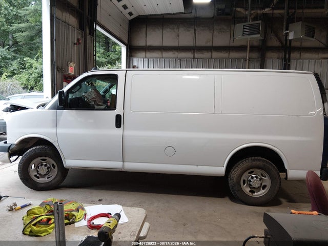 Продажа на аукционе авто 2020 Chevrolet Express Cargo Rwd 2500 Regular Wheelbase Wt, vin: 1GCWGAFP9L1258015, номер лота: 45728923