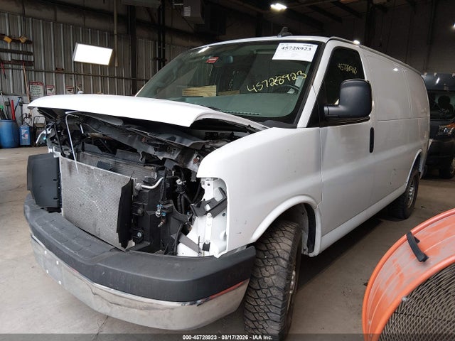 Продажа на аукционе авто 2020 Chevrolet Express Cargo Rwd 2500 Regular Wheelbase Wt, vin: 1GCWGAFP9L1258015, номер лота: 45728923