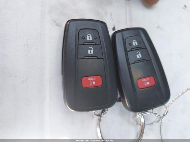 NMTKHMBX5JR036203 Toyota C-hr Xle Premium