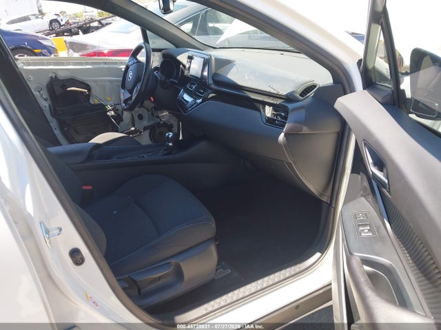 NMTKHMBX5JR036203 Toyota C-hr Xle Premium