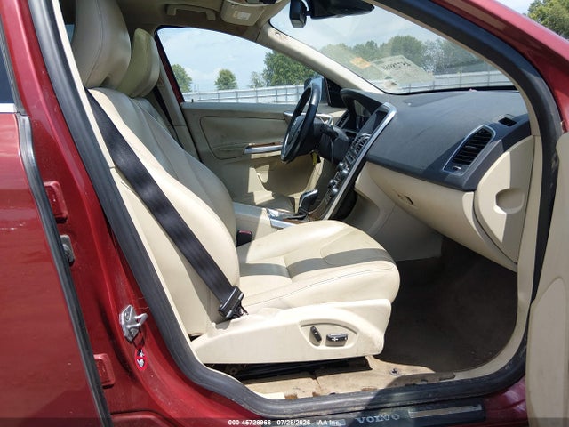 Продажа на аукционе авто 2015 Volvo Xc60 T5 Platinum, vin: YV440MDD0F2609783, номер лота: 45728966
