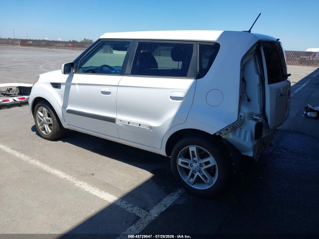 Продаж на аукціоні авто 2010 Kia Soul +, vin: KNDJT2A25A7115984, номер лоту: 45729047