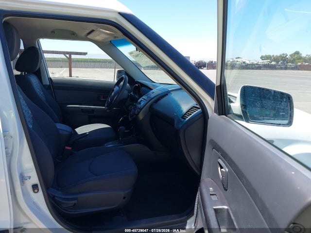 Продаж на аукціоні авто 2010 Kia Soul +, vin: KNDJT2A25A7115984, номер лоту: 45729047