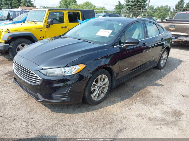 Продажа на аукционе авто 2019 Ford Fusion Hybrid Se, vin: 3FA6P0LU3KR130948, номер лота: 45729050