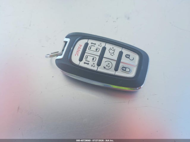 2C4RC1GGXHR668817 Chrysler Pacifica Limited