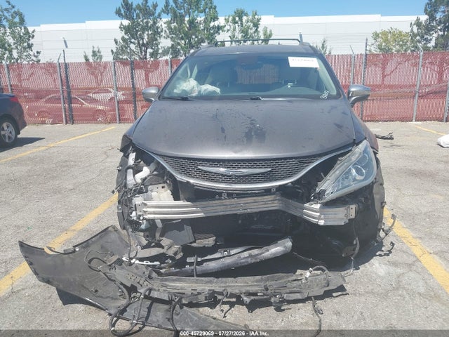 2C4RC1GGXHR668817 Chrysler Pacifica Limited