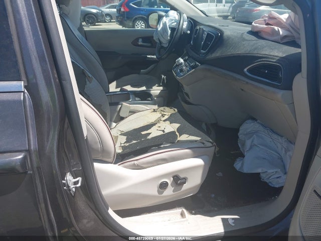 2C4RC1GGXHR668817 Chrysler Pacifica Limited