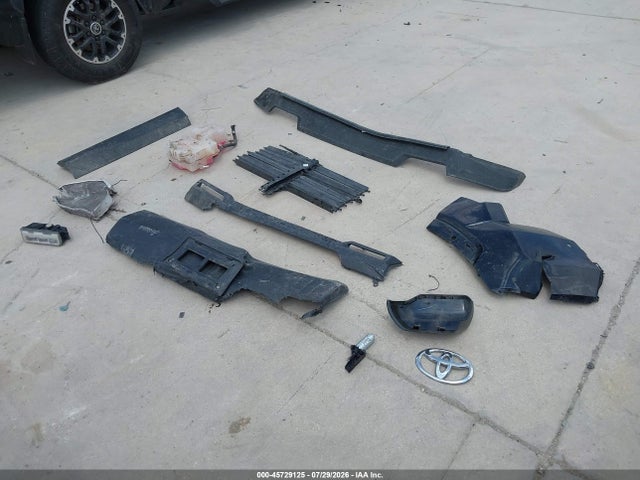 Продаж на аукціоні авто 2024 Toyota Tundra Sr5, vin: 5TFLA5DB6RX159029, номер лоту: 45729125