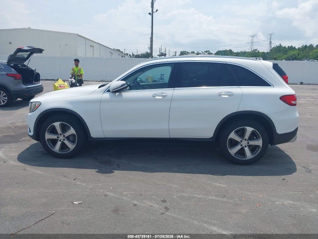 Продажа на аукционе авто 2016 Mercedes-benz Glc 300, vin: WDC0G4JBXGF102670, номер лота: 45729161