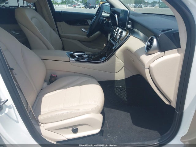 Продажа на аукционе авто 2016 Mercedes-benz Glc 300, vin: WDC0G4JBXGF102670, номер лота: 45729161