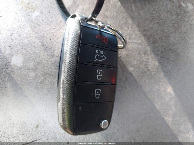 45729178 :رقم المزاد ، 5XYPG4A38HG294506 vin ، 2017 Kia Sorento 2.4l Lx مزاد بيع