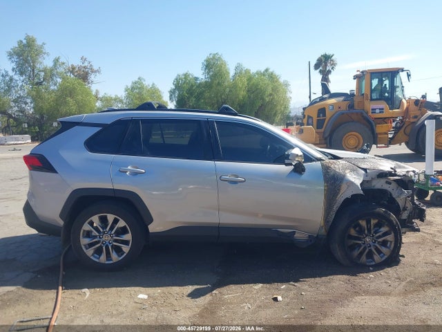 Toyota Rav4 Xle Premium 2024 2T3A1RFVXRC427561 Image 13