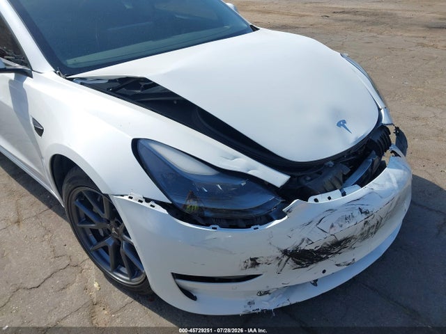 2021 Tesla Model 3 Long Range Dual Motor All-wheel Drive მანქანა იყიდება აუქციონზე, vin: 5YJ3E1EB4MF869609, აუქციონის ნომერი: 45729251