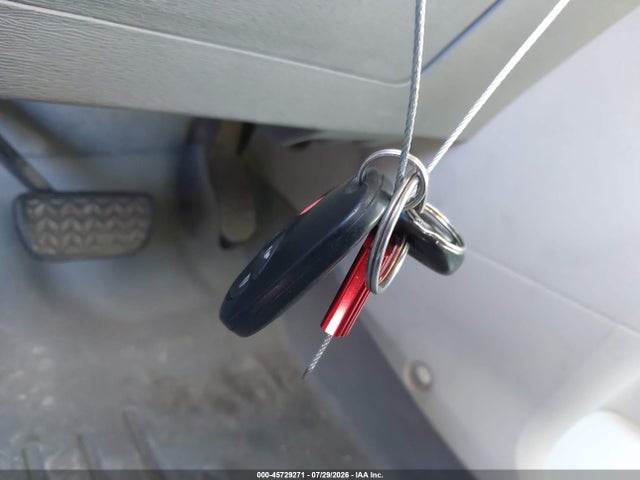 5TDKK3DC2ES446602 Toyota Sienna Le V6 8 Passenger