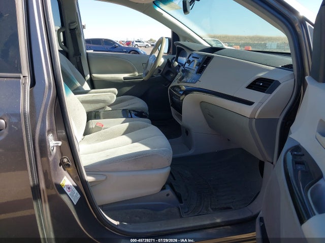 5TDKK3DC2ES446602 Toyota Sienna Le V6 8 Passenger