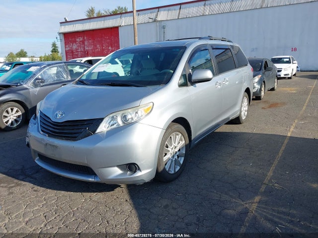 45729275 :رقم المزاد ، 5TDJK3DC8ES089129 vin ، 2014 Toyota Sienna Le 7 Passenger مزاد بيع