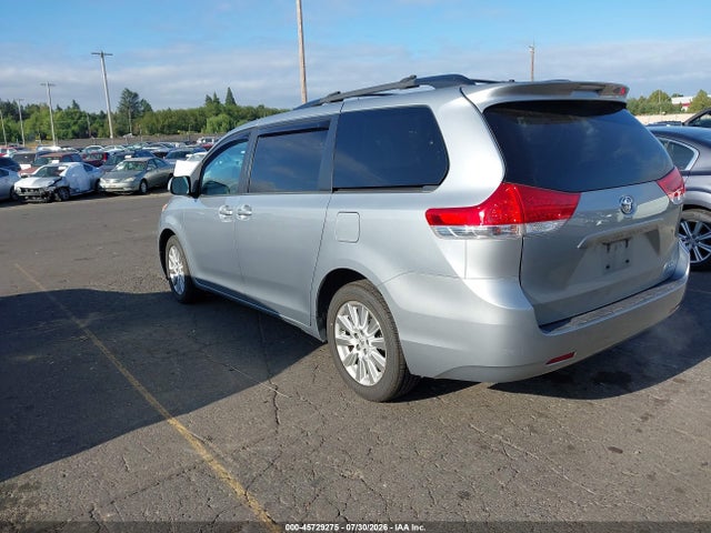 45729275 :رقم المزاد ، 5TDJK3DC8ES089129 vin ، 2014 Toyota Sienna Le 7 Passenger مزاد بيع