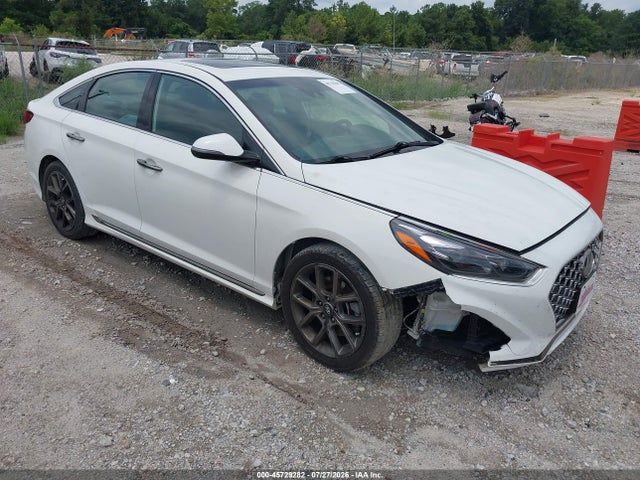 Auction sale of the 2018 Hyundai Sonata Limited 2.0t, vin: 5NPE34AB1JH699700, lot number: 45729282