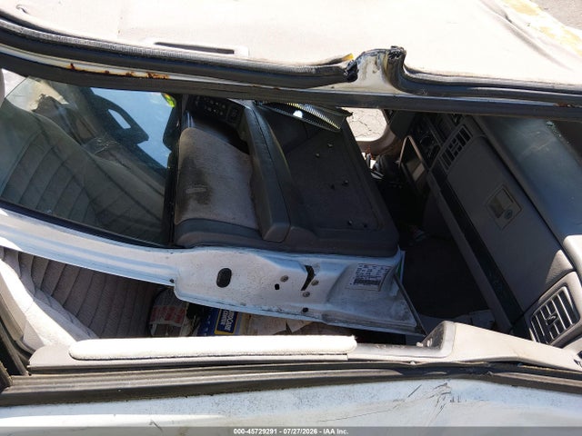 45729291 :رقم المزاد ، 1J4GZ58S0RC166032 vin ، 1994 Jeep Grand Cherokee Laredo مزاد بيع