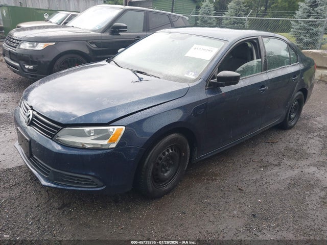 2013 Volkswagen Jetta 2.0l S მანქანა იყიდება აუქციონზე, vin: 3VW2K7AJXDM206770, აუქციონის ნომერი: 45729295