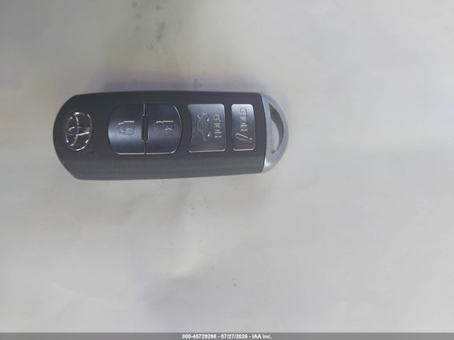 3MYDLBYV6JY317780 Toyota YARIS IA
