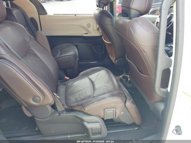 Toyota Sienna Platinum 2022 5TDERKEC4NS085598 Image 8