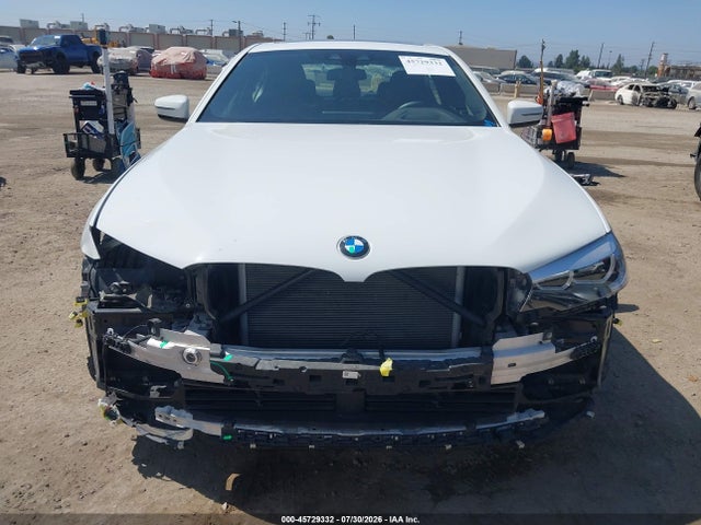 WBAJA5C5XJWA56595 BMW 530I