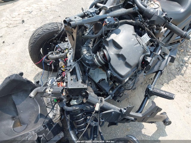 2BXRDDE25LV000218 Can-Am Spyder Roadster F3