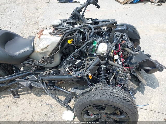 2BXRDDE25LV000218 Can-Am Spyder Roadster F3