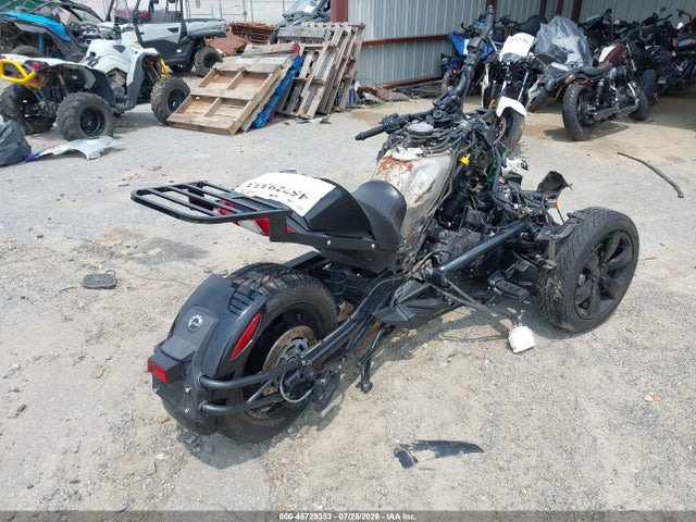 2BXRDDE25LV000218 Can-Am Spyder Roadster F3